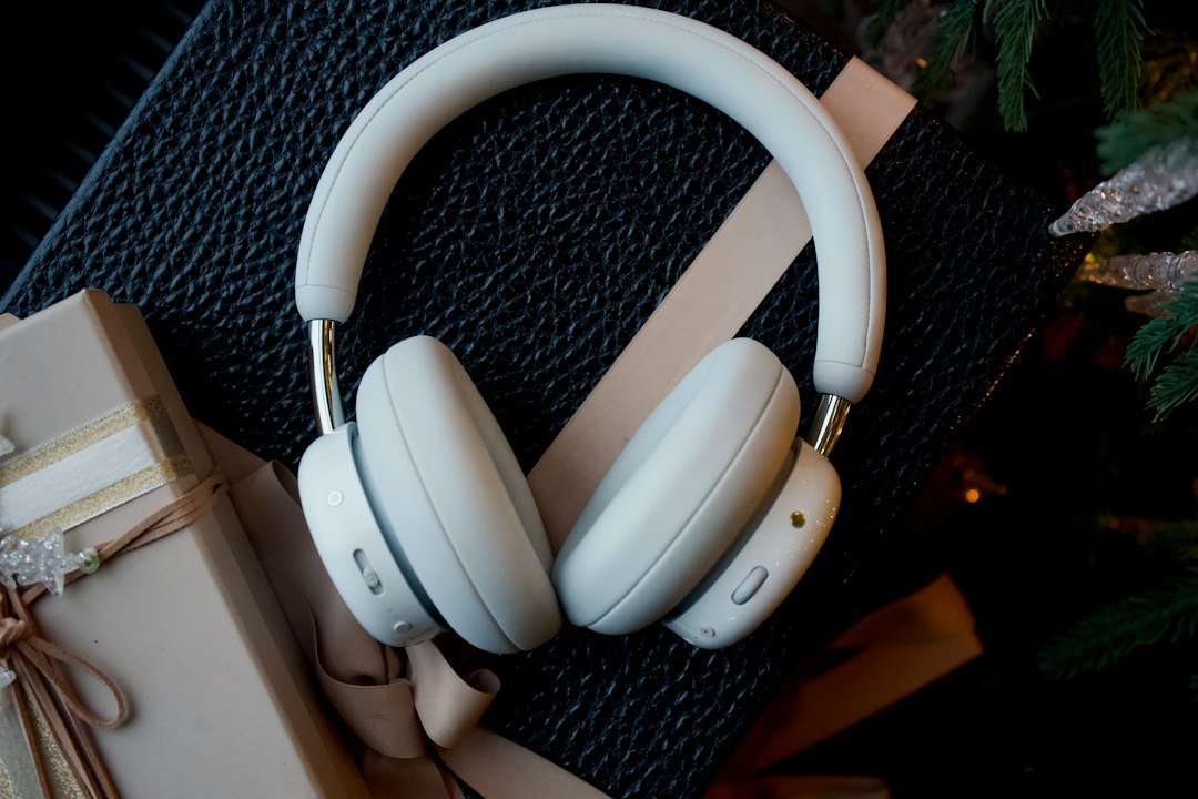 Wireless headphones as a budget tech gift idea under £25
